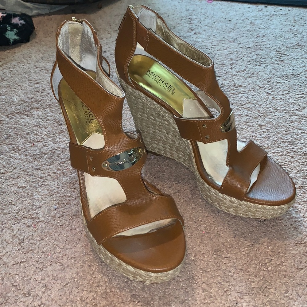 brown wedges